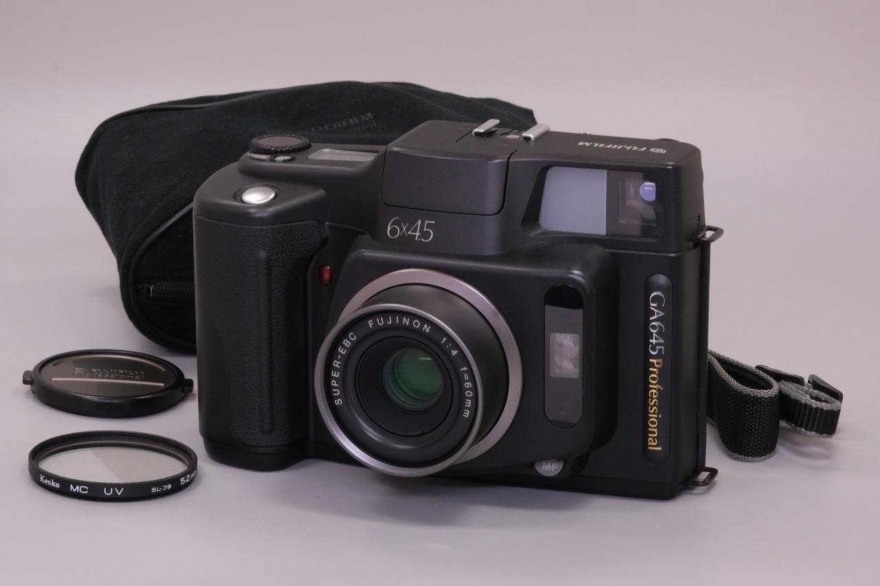 Fujifilm GA 645 Professional SUPER EBC FUJINON 60mm/4 ストラップ, ケース付